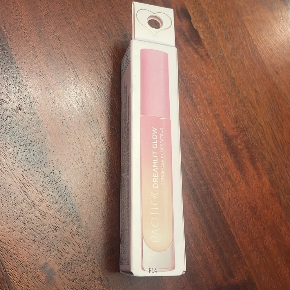 Pacifica Dream Lit Concealer Shade 11 100 Vegan New size .21oz
